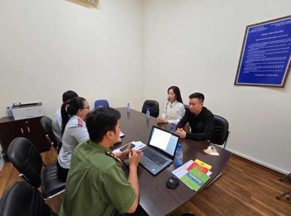 Đề xuất chặn tài khoản facebook và tiktok của Nam Em