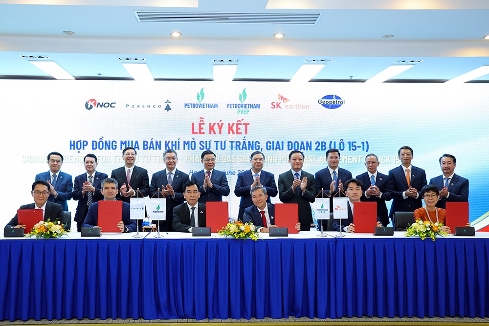 Lễ ký Hợp đồng phân chia sản phẩm Lô 10/11 và Lô 10&11-1 giữa Petrovietnam và PVEP