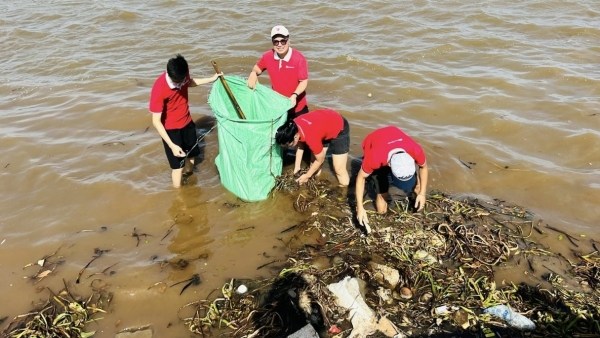 SeABank triển khai Ocean Cleanup 2026, hơn 1.000 CBNV chung tay làm sạch bờ biển