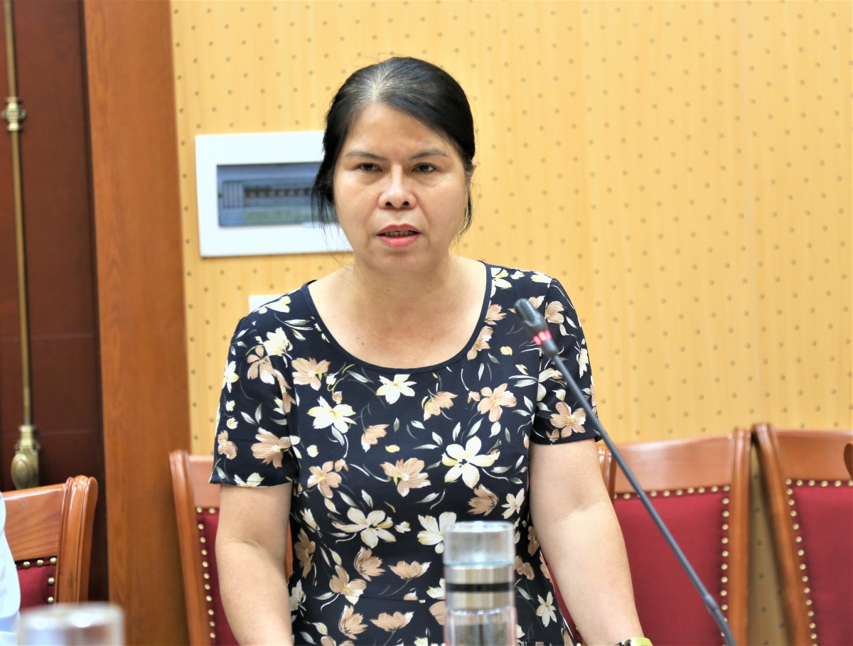Phó Chánh Văn phòng Nguyễn Thị Tuyết Mai phát biểu Phó Chánh Văn phòng Nguyễn Thị Tuyết Mai phát biểu