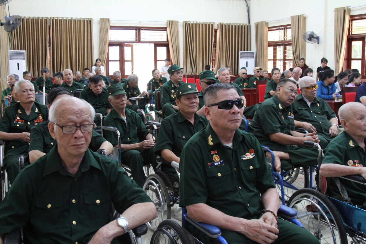 2-các thương binh, bệnh binh đang điều dưỡng tại Trung tâm Điều dưỡng Duy Tiên, tỉnh Ninh Bình 2-các thương binh, bệnh binh đang điều dưỡng tại Trung tâm Điều dưỡng Duy Tiên, tỉnh Ninh Bình