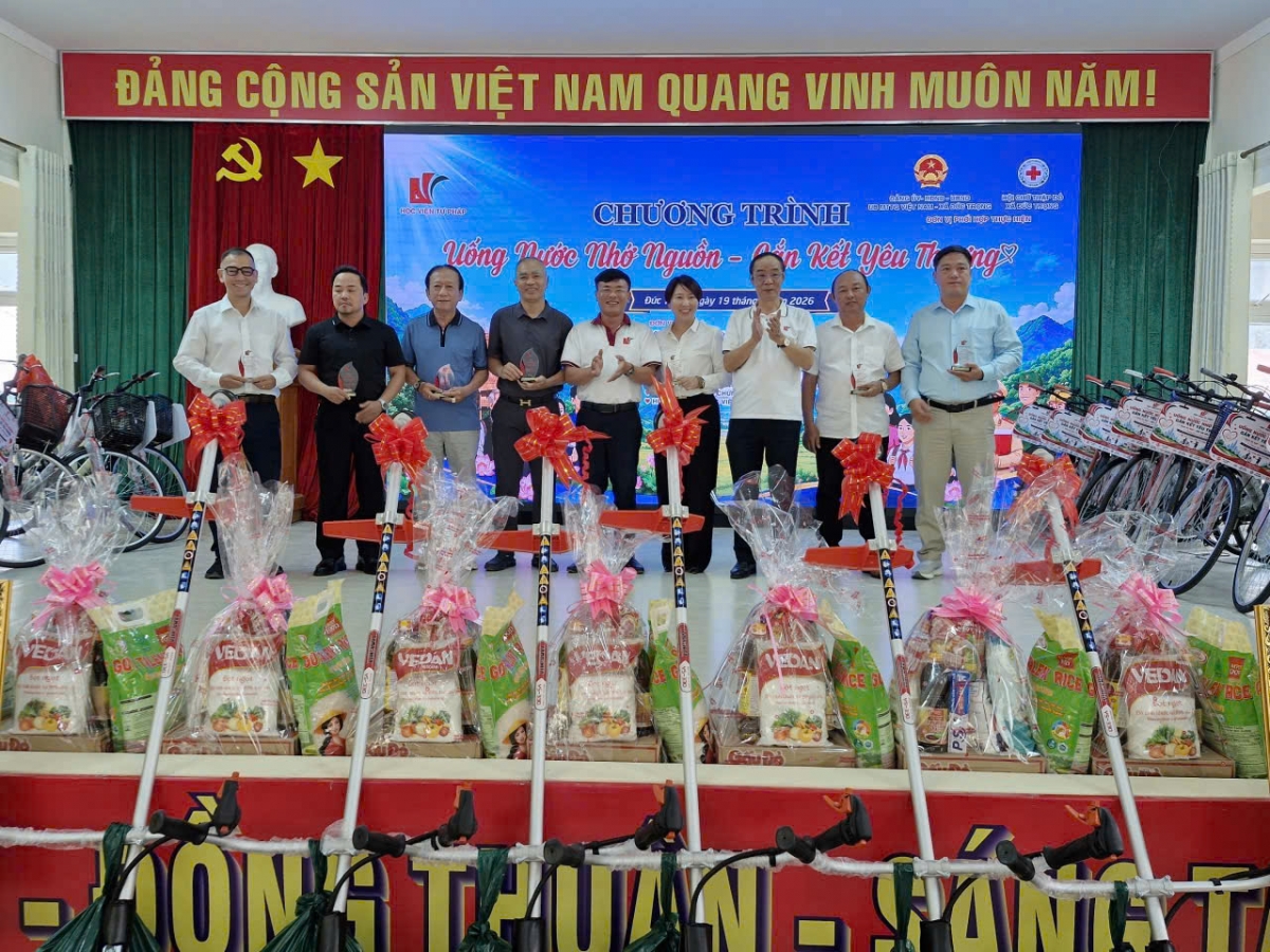 Học viện Tư pháp – Cơ sở TP. Hồ Chí Minh: Tổ chức về nguồn tri ân Thương binh - Liệt sĩ Học viện Tư pháp – Cơ sở TP. Hồ Chí Minh: Tổ chức về nguồn tri ân Thương binh - Liệt sĩ