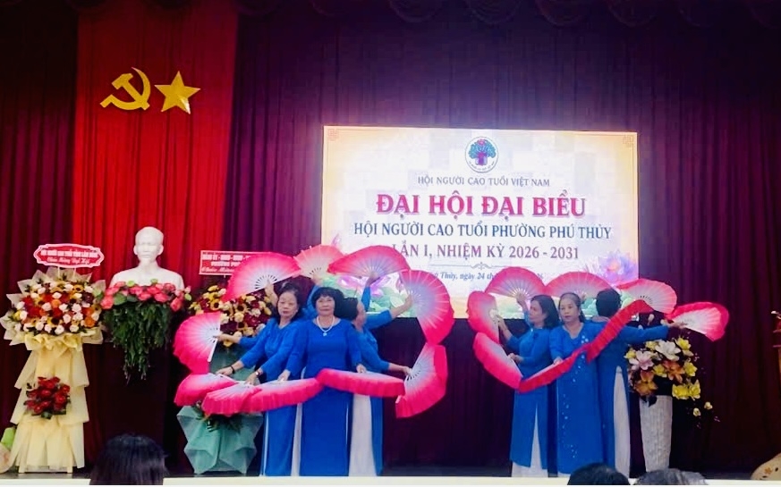 Văn nghệ chào mừng Đại hội Hội NCT phường Phú Thuỷ Văn nghệ chào mừng Đại hội Hội NCT phường Phú Thuỷ