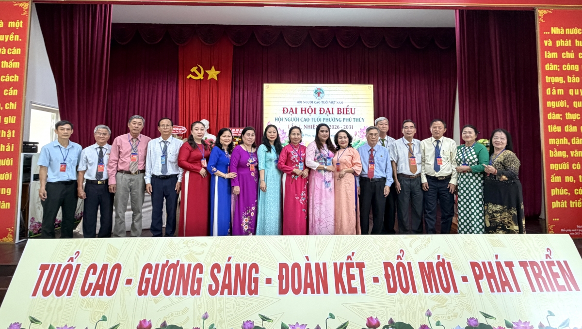 BCH Hội NCT nhiệm kỳ mới ra mắt Đại hội BCH Hội NCT nhiệm kỳ mới ra mắt Đại hội