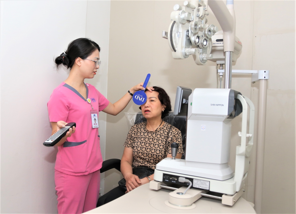 Kiểm tra thị lực cho người cao tuổi Kiểm tra thị lực cho người cao tuổi
