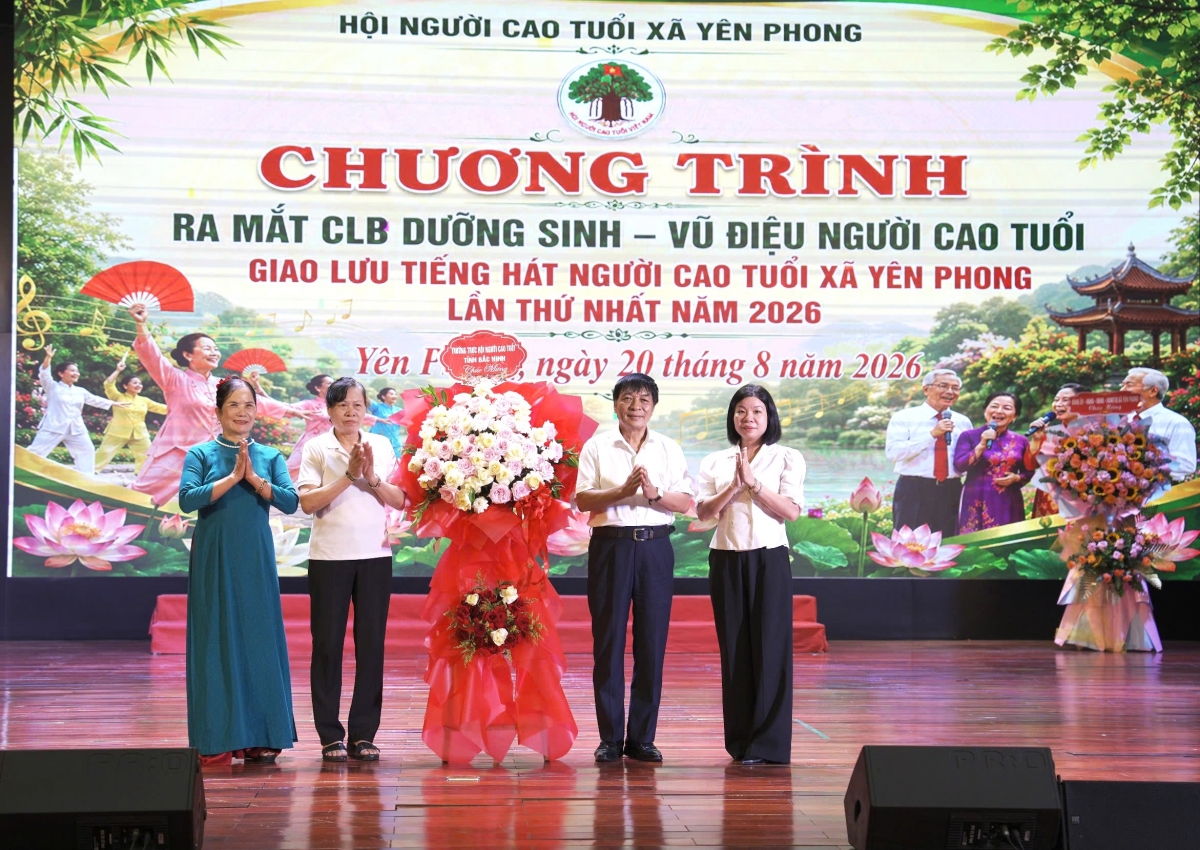 Rộn ràng tiếng hát người cao tuổi ở Yên Phong