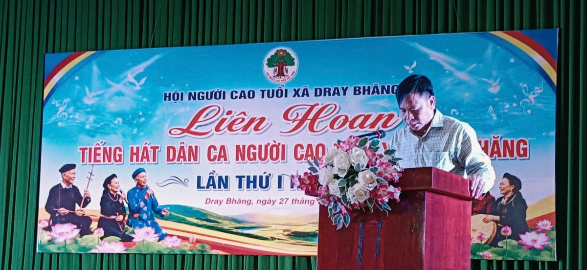 ông Nguyễn Thanh Minh, PCT Ủy ban Nhân dân xã, Trưởng bạn tổ chức Liên hoan phát biểu Khai mạc Liên hoan tiếng hát dân ca NCT xã Dray Bhăng lần thứ I năm 2026. ông Nguyễn Thanh Minh, PCT Ủy ban Nhân dân xã, Trưởng bạn tổ chức Liên hoan phát biểu Khai mạc Liên hoan tiếng hát dân ca NCT xã Dray Bhăng lần thứ I năm 2026.
