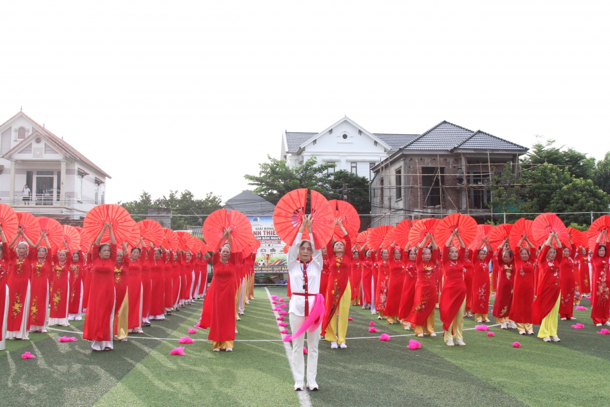 Người cao tuổi Bản Nguyên sống vui, sống khỏe từ những phong trào cộng đồng