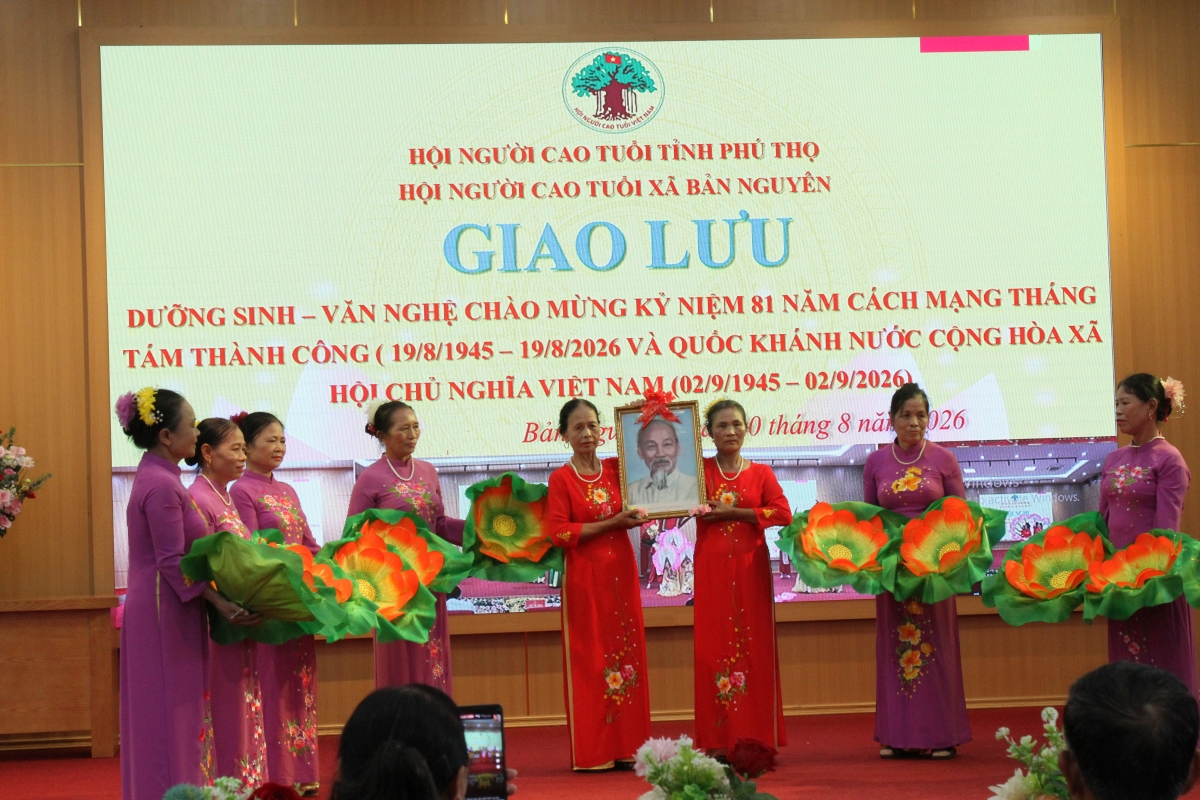 Người cao tuổi Bản Nguyên sống vui, sống khỏe từ những phong trào cộng đồng