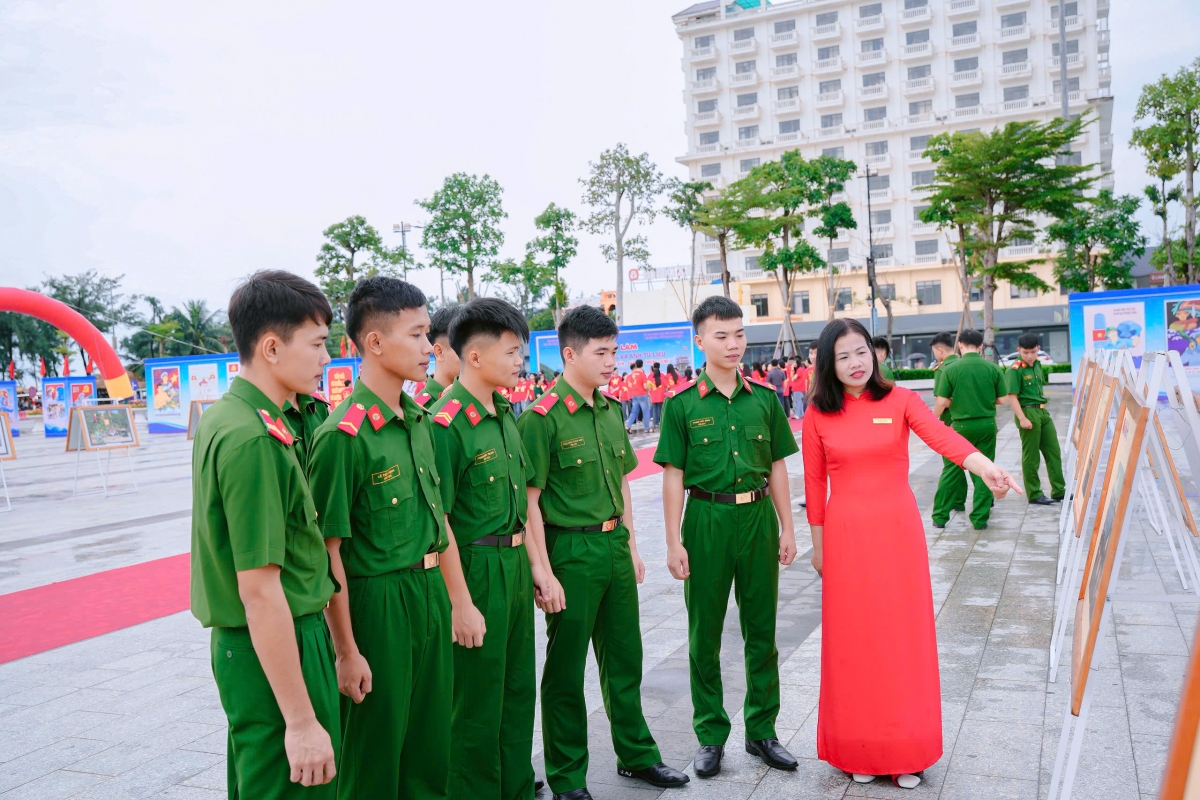 Sắc màu biển đảo, biên cương giữa không gian biển Sầm Sơn