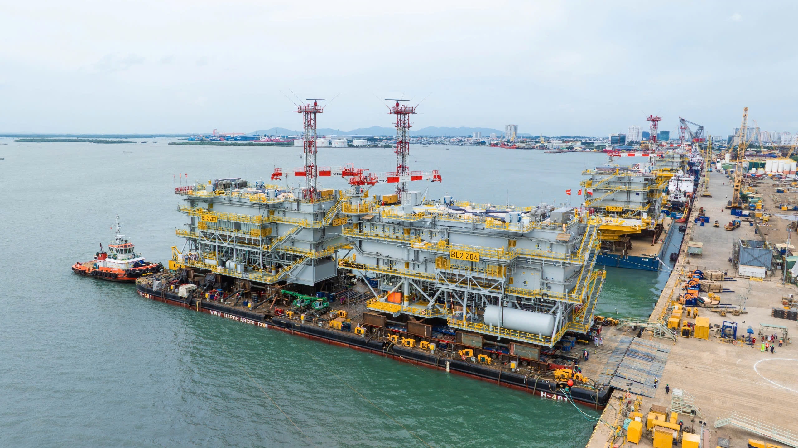 Bốn trạm biến áp của Dự án Baltica 2 trên bãi chế tạo của PTSC M&C Bốn trạm biến áp của Dự án Baltica 2 trên bãi chế tạo của PTSC M&C