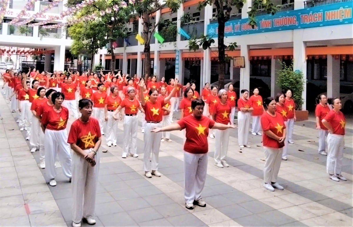 Hà Nội: Toàn xã hội chung tay chăm sóc, phát huy vai trò NCT