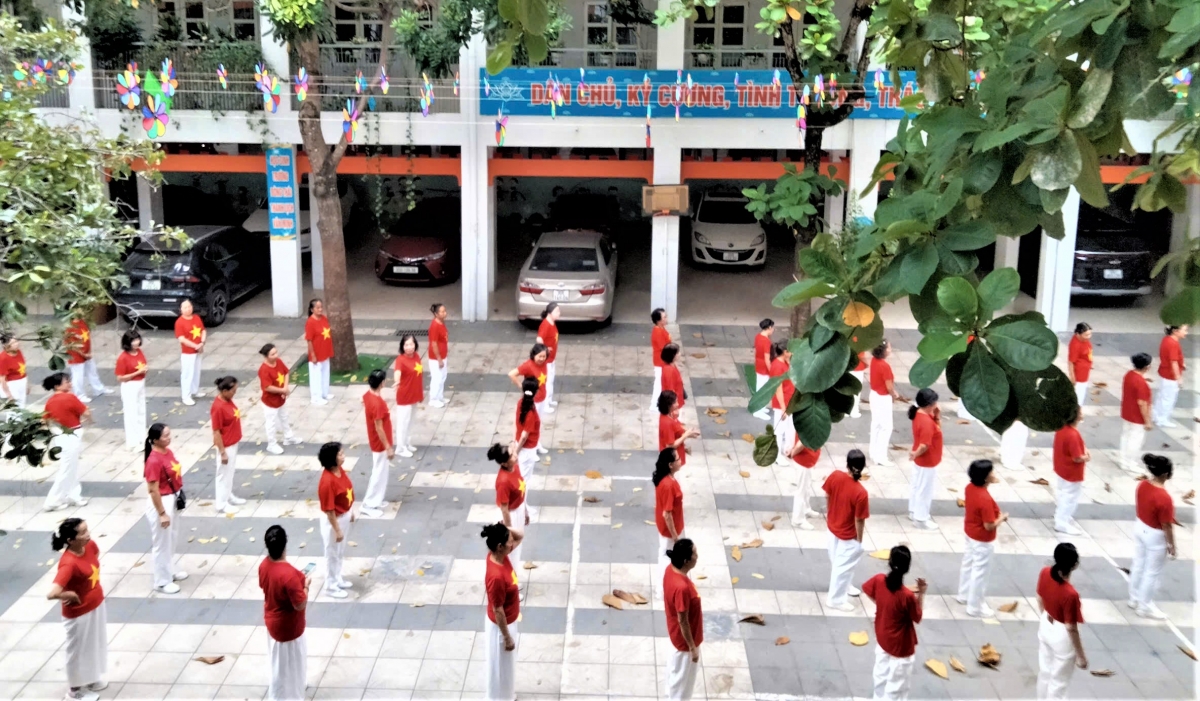 Hà Nội: Toàn xã hội chung tay chăm sóc, phát huy vai trò NCT