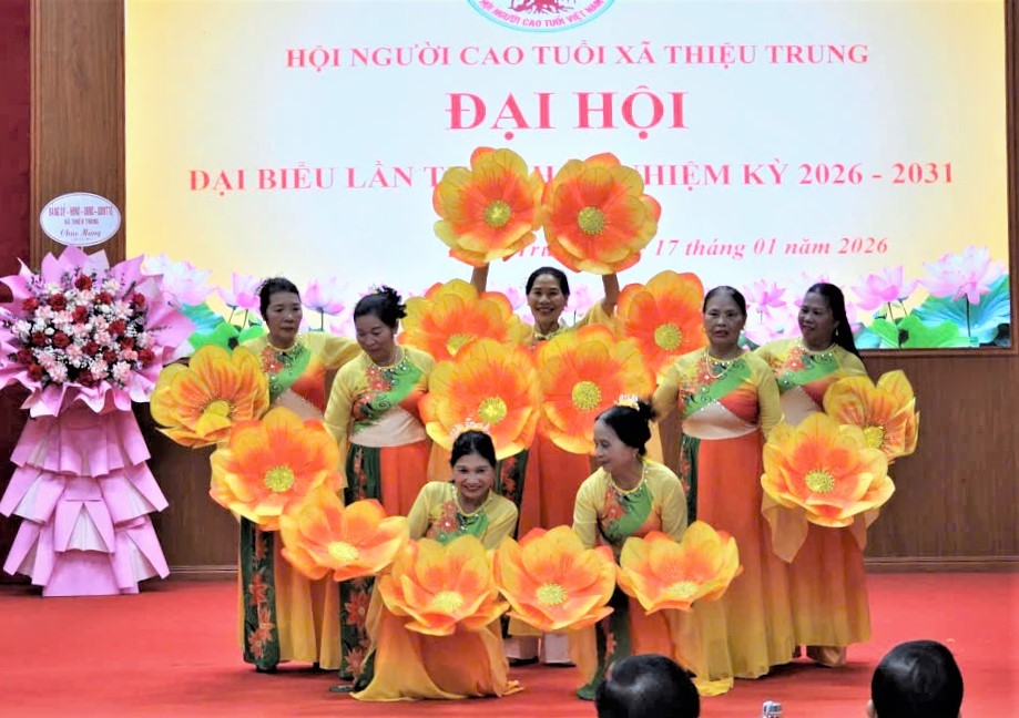 Phong trào văn hóa, thể thao NCT phát triển sôi nổi, rộng khắp Phong trào văn hóa, thể thao NCT phát triển sôi nổi, rộng khắp