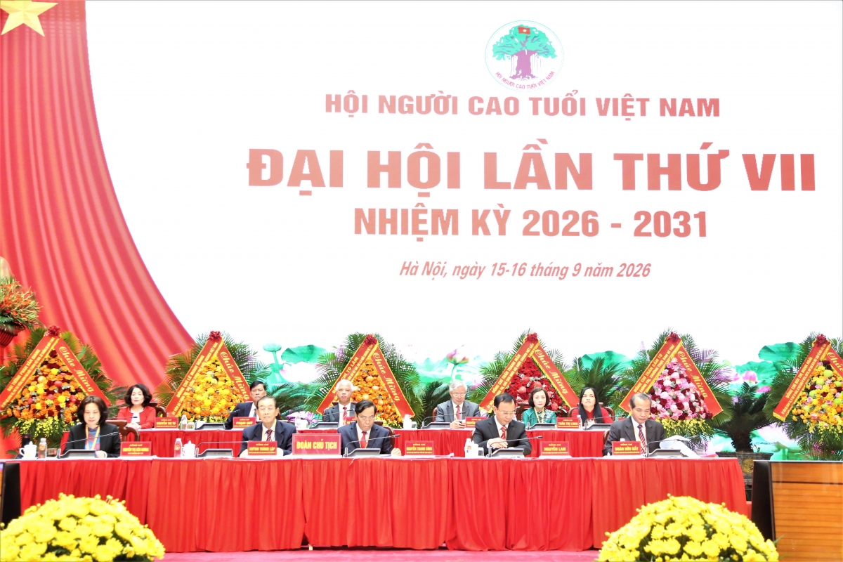Đoàn Chủ tịch Đại hội