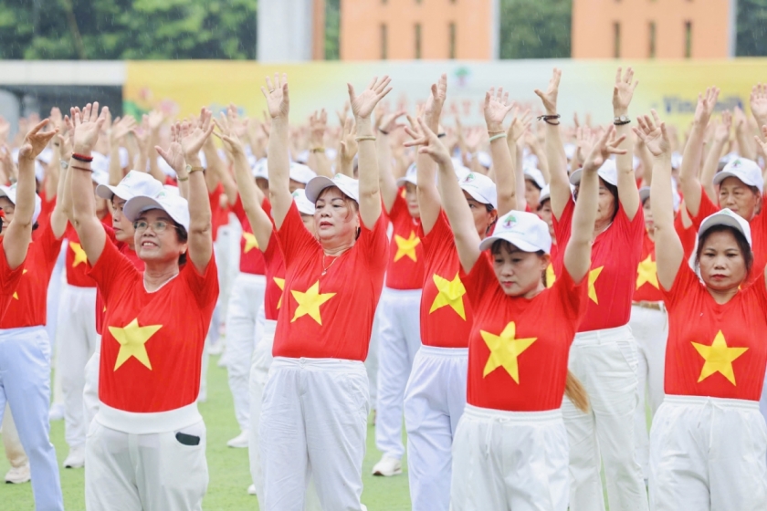 Vinamilk đồng hành chăm sóc sức khỏe người cao tuổi trong xu thế già hóa dân số Vinamilk đồng hành chăm sóc sức khỏe người cao tuổi trong xu thế già hóa dân số