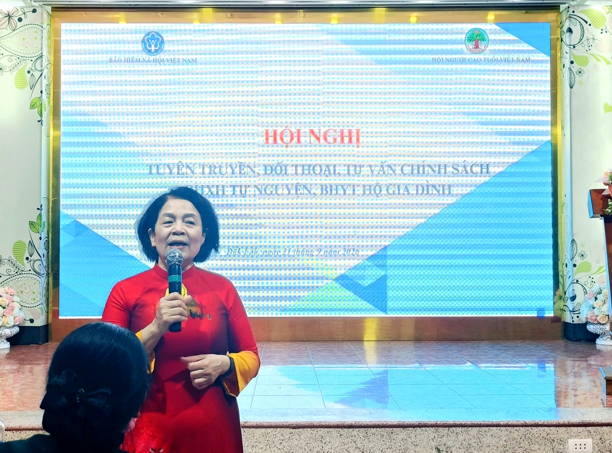 Bà Nguyễn Thị Tư phát biểu tại hội nghị