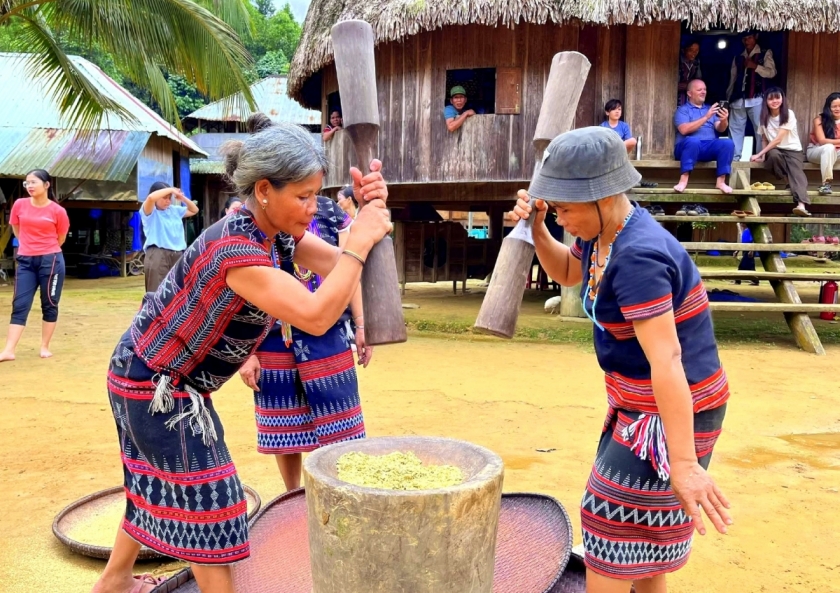 Trở mình trong giấc mơ thiên đường Trở mình trong giấc mơ thiên đường