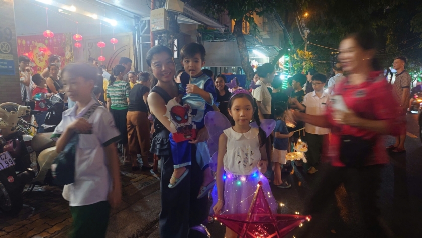 Sự chung tay của cộng đồng dân cư khu phố 27 đã đem lại một ký ức đẹp cho trẻ nhỏ trên địa bàn Sự chung tay của cộng đồng dân cư khu phố 27 đã đem lại một ký ức đẹp cho trẻ nhỏ trên địa bàn