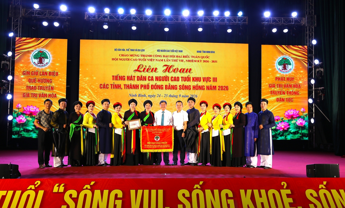 Bắc Ninh giành Giải Nhất toàn đoàn tại Liên hoan Tiếng hát dân ca người cao tuổi khu vực III