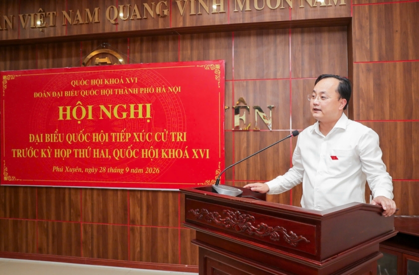 Đồng chí Tô Huy Vũ - Đại biểu Quốc hội khóa XVI, Bí thư Đảng ủy, Chủ tịch Hội đồng thành viên Agribank phát biểu tại Hội nghị.