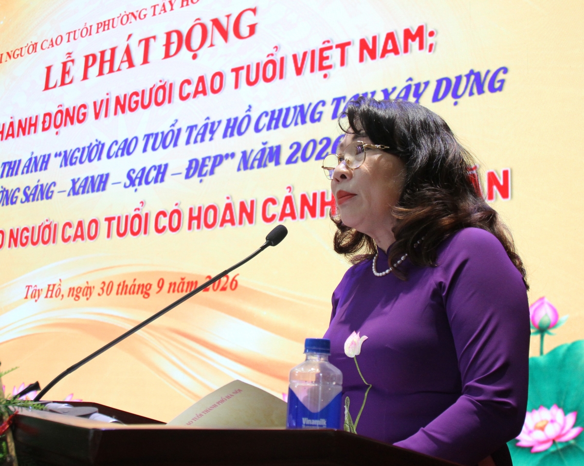 Bà Trần Thu Hường, Chủ tịch Hội Người cao tuổi phường Tây Hồ, TP Hà Nội Bà Trần Thu Hường, Chủ tịch Hội Người cao tuổi phường Tây Hồ, TP Hà Nội