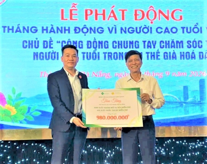 Tặng chương trình khám mắt miễn phí cho NCT TP Đà Nẵng