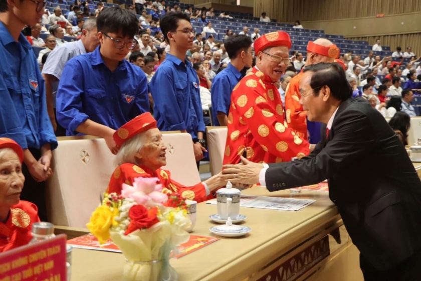 Tháng hành động vì Người cao tuổi Việt Nam năm 2026:  Cộng đồng chung tay chăm sóc tích hợp người cao tuổi trong xu thế già hóa dân số