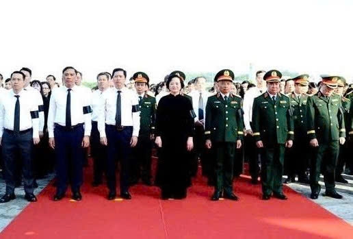 Lào Cai an táng 71 hài cốt liệt sĩ, tiếp tục hành trình tìm danh tính Lào Cai an táng 71 hài cốt liệt sĩ, tiếp tục hành trình tìm danh tính