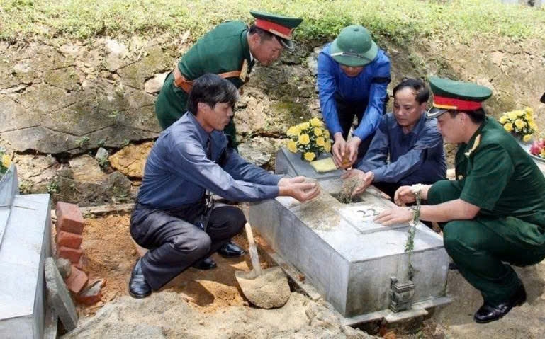 Lào Cai an táng 71 hài cốt liệt sĩ, tiếp tục hành trình tìm danh tính Lào Cai an táng 71 hài cốt liệt sĩ, tiếp tục hành trình tìm danh tính