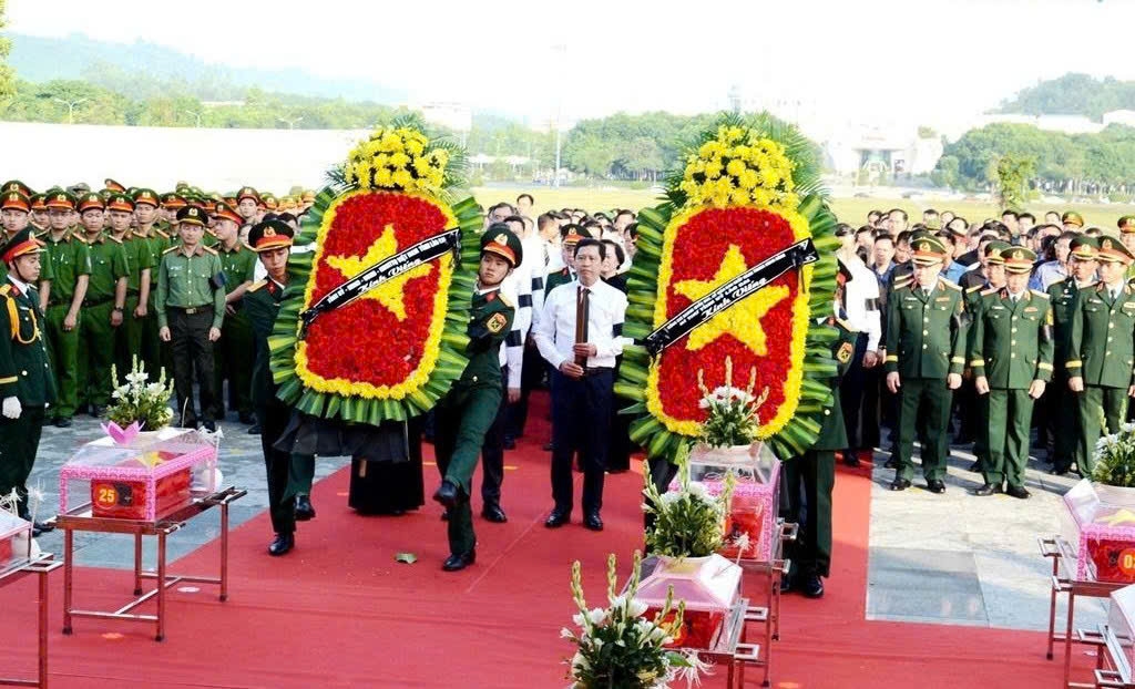 Lào Cai an táng 71 hài cốt liệt sĩ, tiếp tục hành trình tìm danh tính Lào Cai an táng 71 hài cốt liệt sĩ, tiếp tục hành trình tìm danh tính