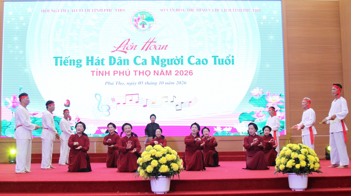 Người cao tuổi góp sức gìn giữ hồn quê Đất Tổ qua những làn điệu dân ca