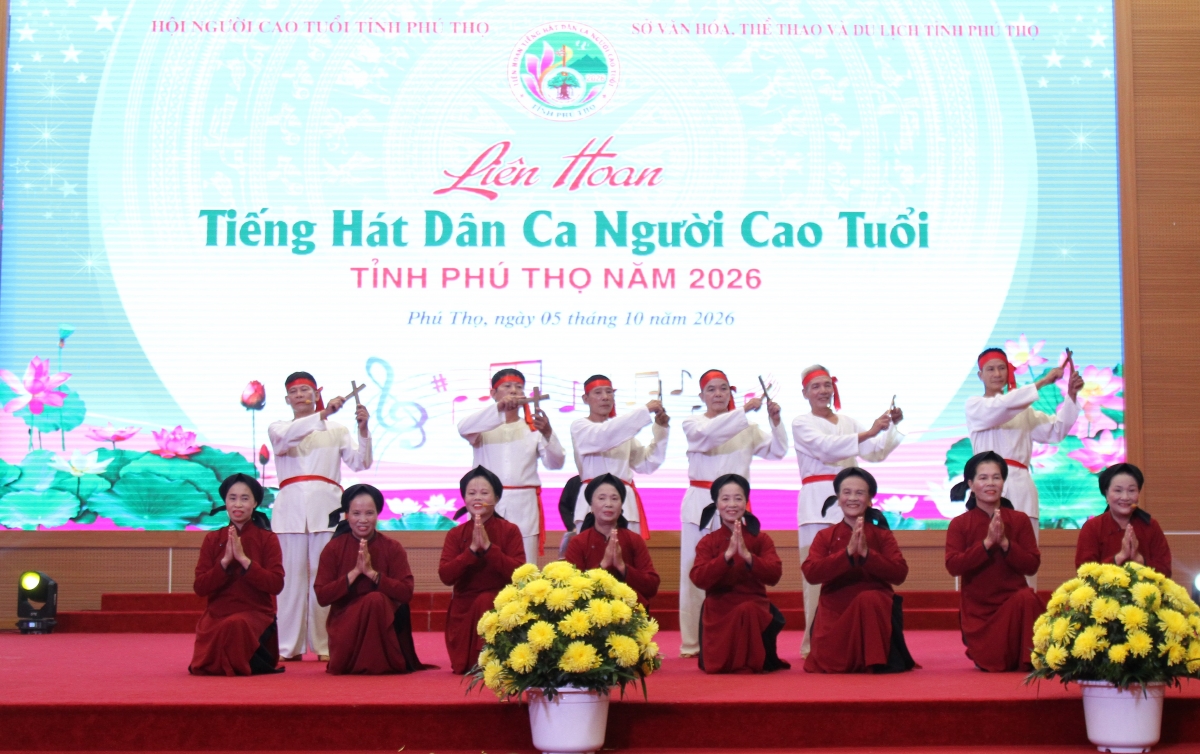Người cao tuổi góp sức gìn giữ hồn quê Đất Tổ qua những làn điệu dân ca