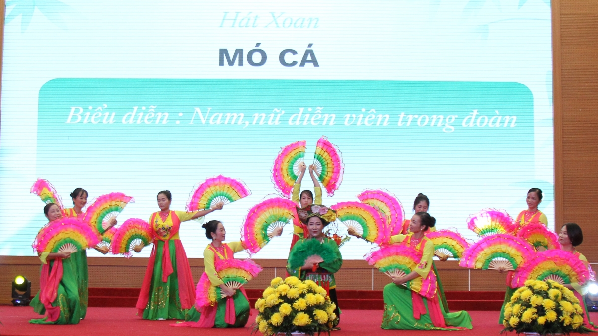Người cao tuổi góp sức gìn giữ hồn quê Đất Tổ qua những làn điệu dân ca