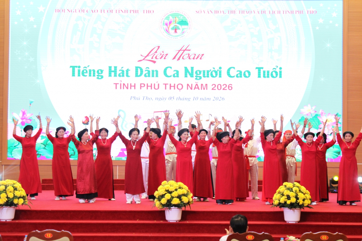 Người cao tuổi góp sức gìn giữ hồn quê Đất Tổ qua những làn điệu dân ca