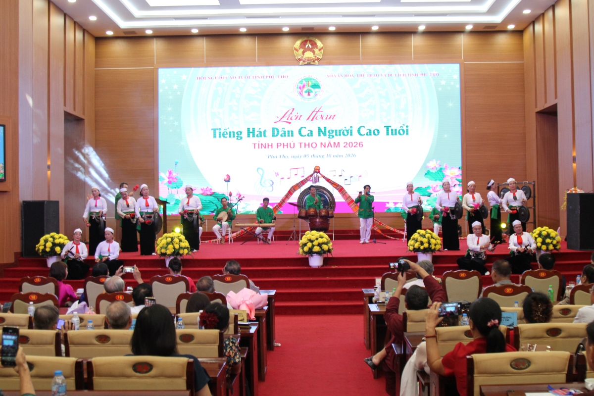 Người cao tuổi góp sức gìn giữ hồn quê Đất Tổ qua những làn điệu dân ca