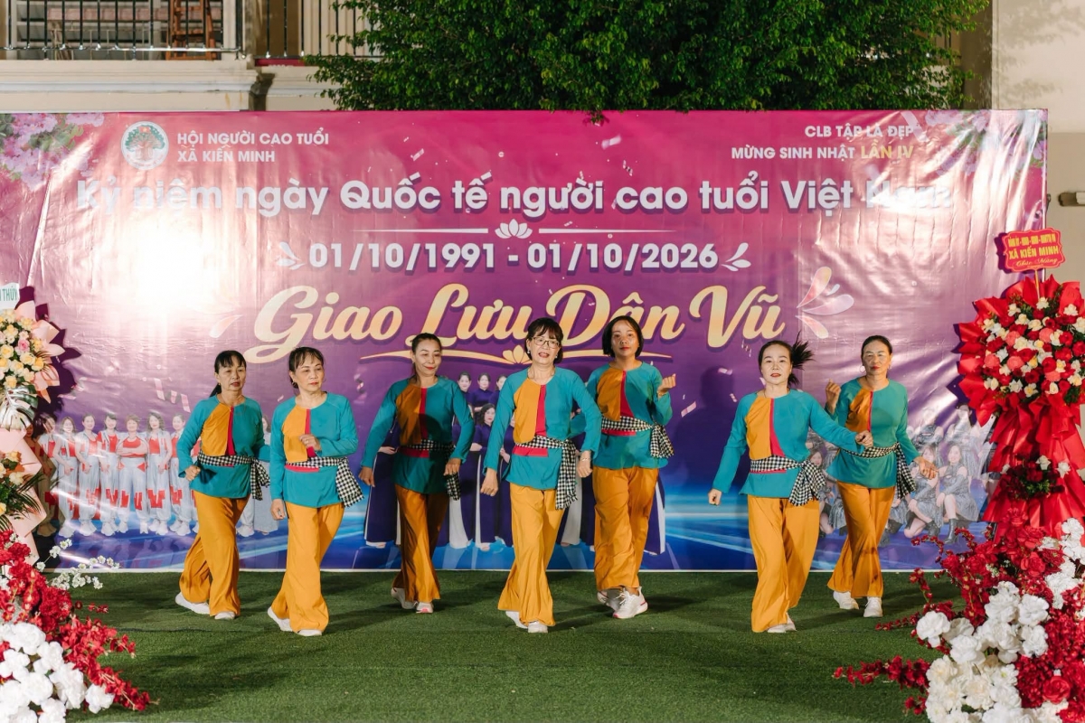Một số tiết mục tham gia giao lưu
