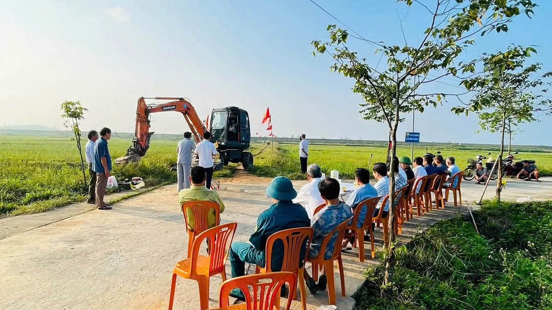 Sự đóng góp từ quỹ chăm sóc người cao tuổi mang ý nghĩa đặc biệt. Nguồn quỹ vốn dành cho các hoạt động chăm sóc, phát huy vai trò người cao tuổi, nay được đồng thuận chuyển giao để góp phần xây dựng một công trình phục vụ cộng đồng. 
