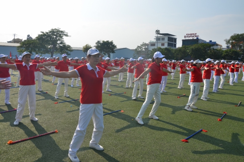 Khỏe để xây dựng quê hương, đất nước là thông điệp của NCT phường Mạo Khê đến với cộng đồng dân cư. Khỏe để xây dựng quê hương, đất nước là thông điệp của NCT phường Mạo Khê đến với cộng đồng dân cư.