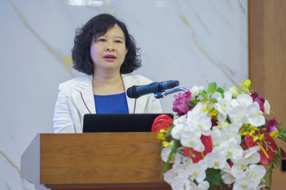 Bà Trịnh Thị Thu Hiền, Phó Cục trưởng Cục Xuất nhập khẩu phát biểu tại Hôj nghị Bà Trịnh Thị Thu Hiền, Phó Cục trưởng Cục Xuất nhập khẩu phát biểu tại Hôj nghị