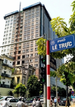 Chủ tịch UBND Quận Ba Đình thừa nhận chưa tìm được phương án xử lý dứt điểm sai phạm tại dự án 8B Lê Trực