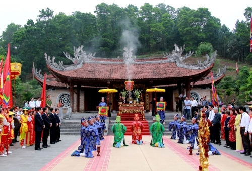 Dâng hương Giỗ Tổ với thành phần được rút gọn tối đa