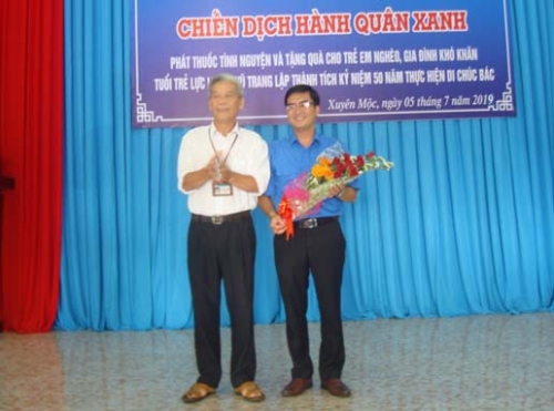 Chiến dịch hành quân xanh về làm từ thiện mùa hè